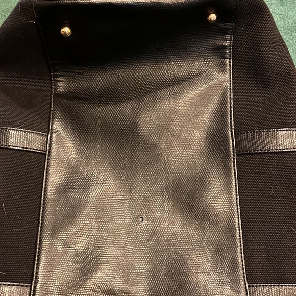 Victoria’s Secret canvas duffle bag - Picture 3 of 3